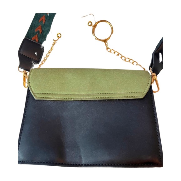 HP🌸Beautiful roomy like new crossbody unisex strap adjustable green and tan - Picture 5 of 15